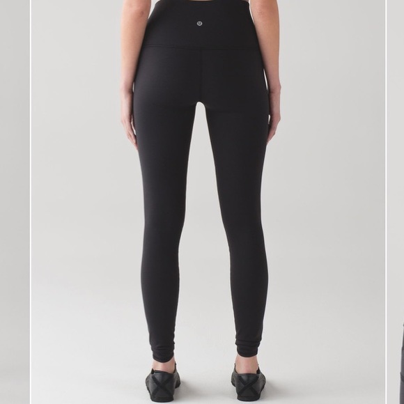 SOLD Black Lululemon Tech High Rise Mesh Tights - Picture 4 of 6